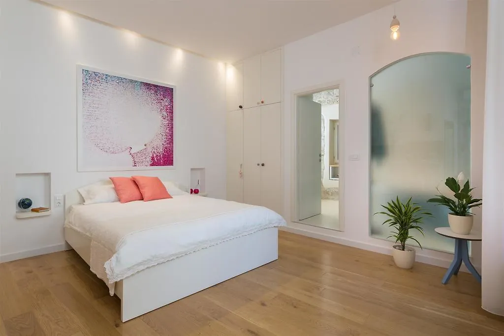 That Place Studio Apartment 트로기르